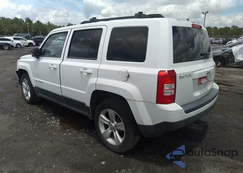 2013 Jeep Patriot Latitude z USA, uszkodzony, nr VIN 1C4NJPFB7DD169712